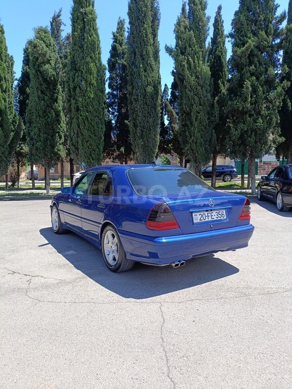 Mercedes C 180