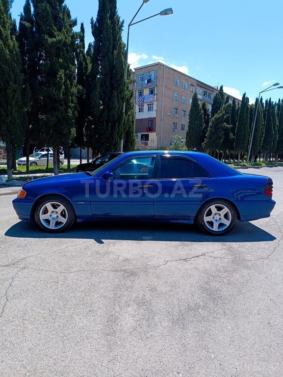 Mercedes C 180