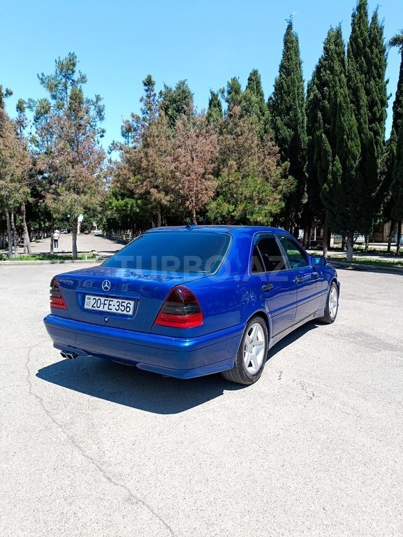 Mercedes C 180
