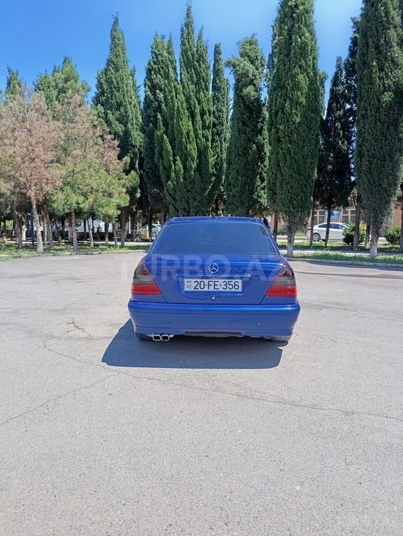 Mercedes C 180