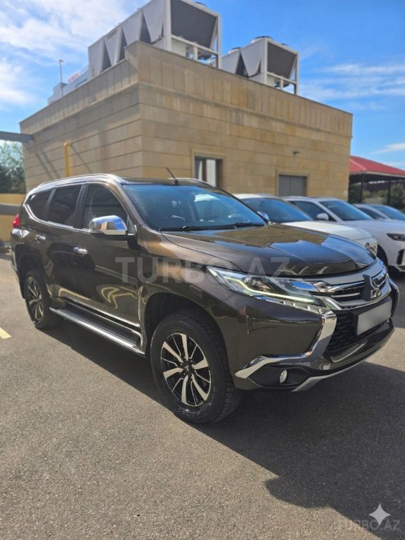 Mitsubishi Pajero Sport