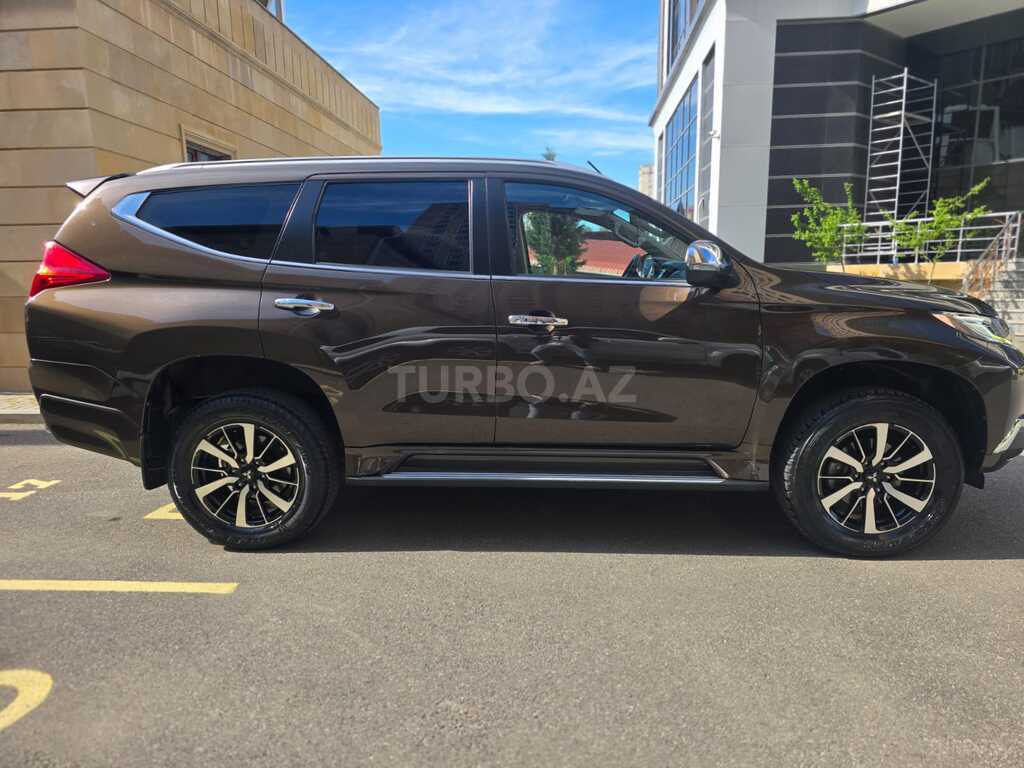 Mitsubishi Pajero Sport