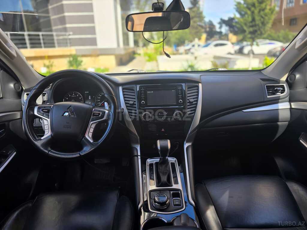 Mitsubishi Pajero Sport