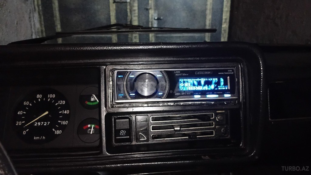 LADA (VAZ) 2107
