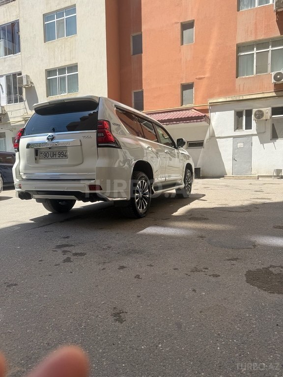 Toyota Land Cruiser Prado