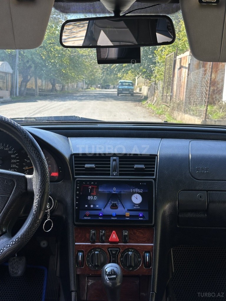 Mercedes C 180