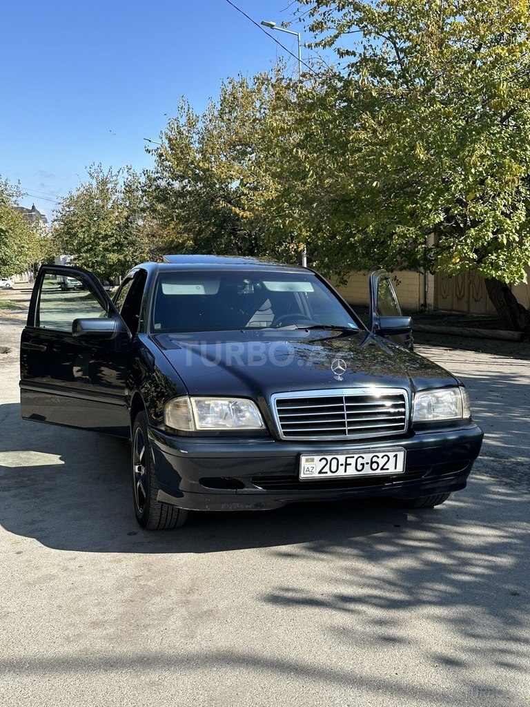Mercedes C 180