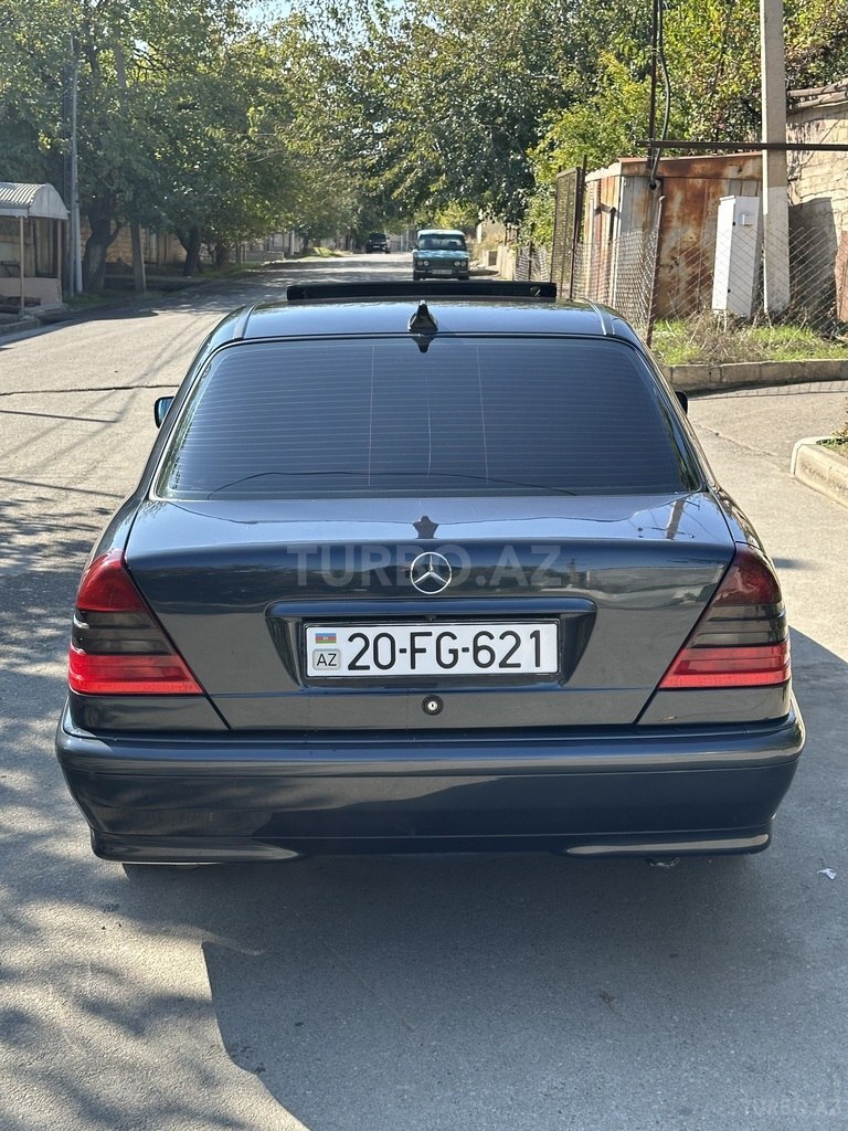 Mercedes C 180