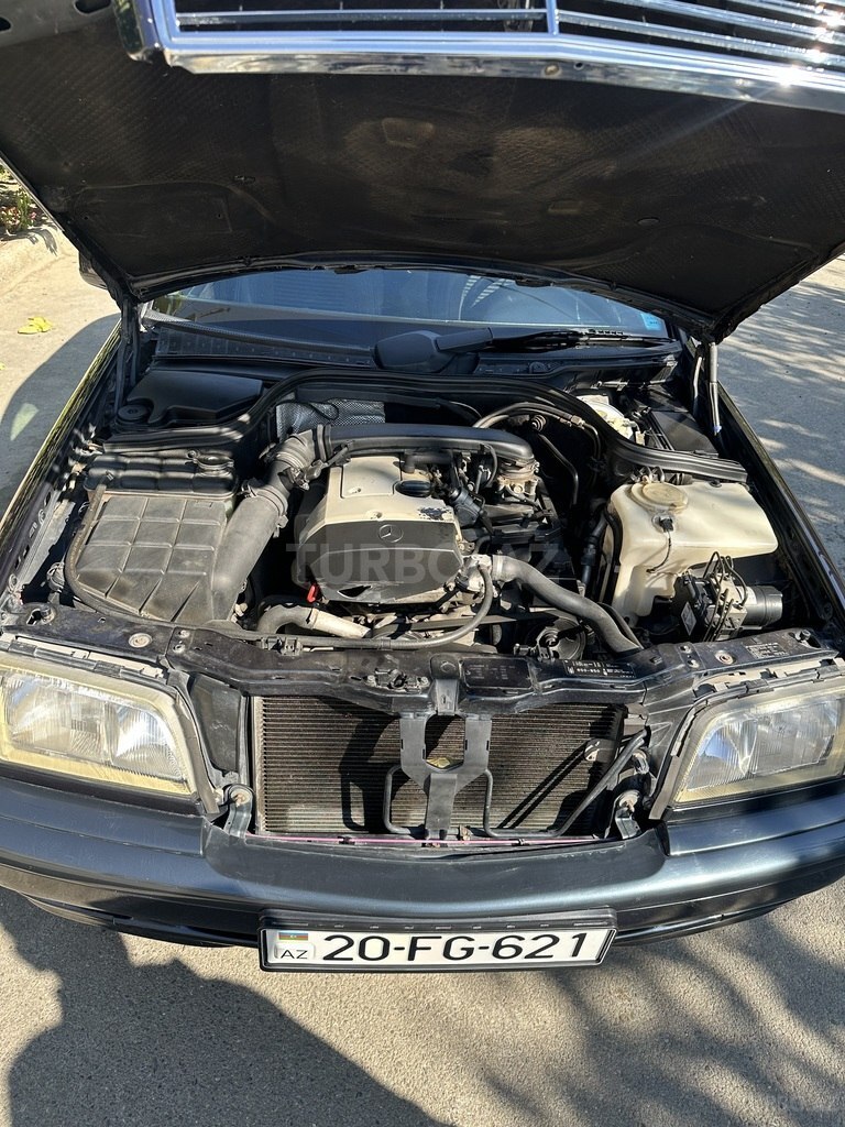Mercedes C 180
