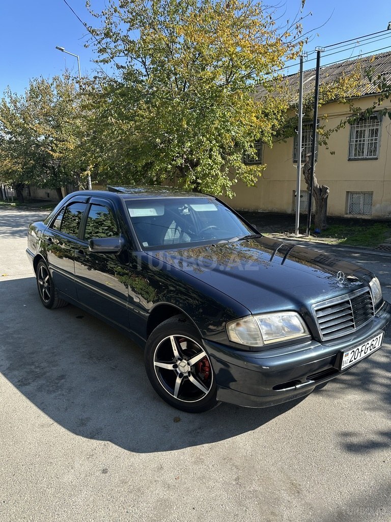 Mercedes C 180
