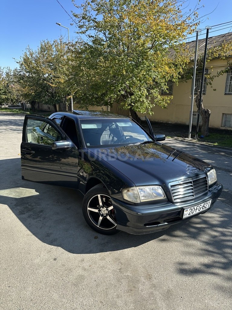 Mercedes C 180