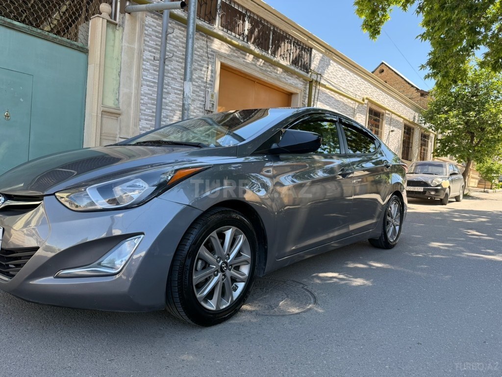 Hyundai Elantra