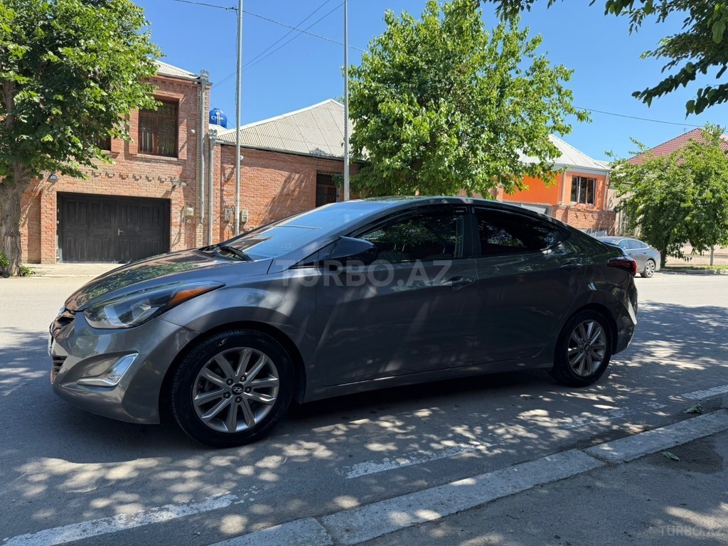 Hyundai Elantra