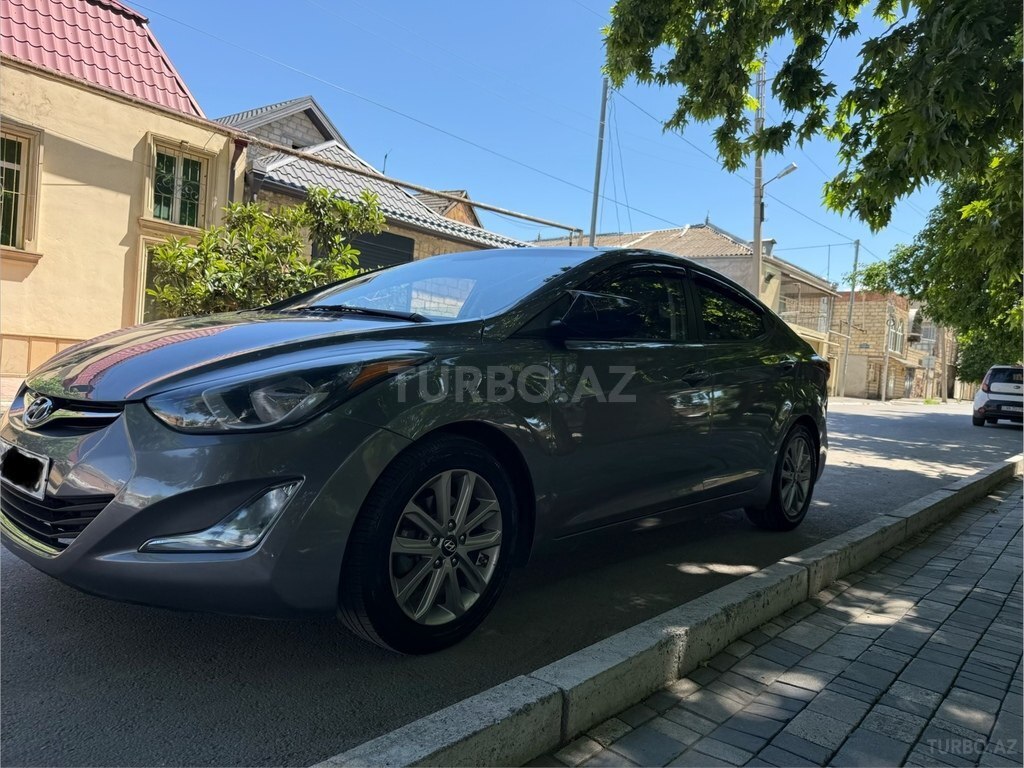 Hyundai Elantra