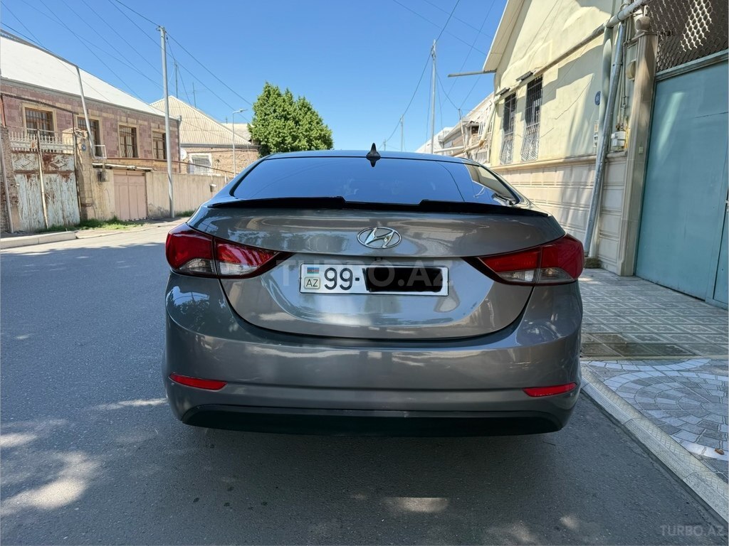 Hyundai Elantra