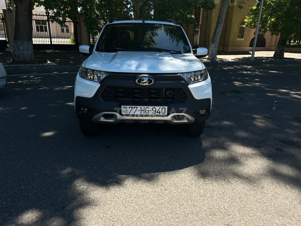 LADA (VAZ) Niva Travel