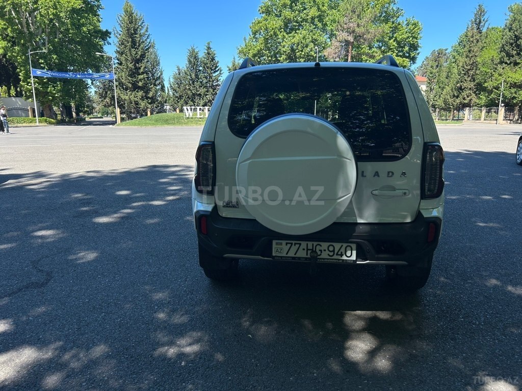 LADA (VAZ) Niva Travel