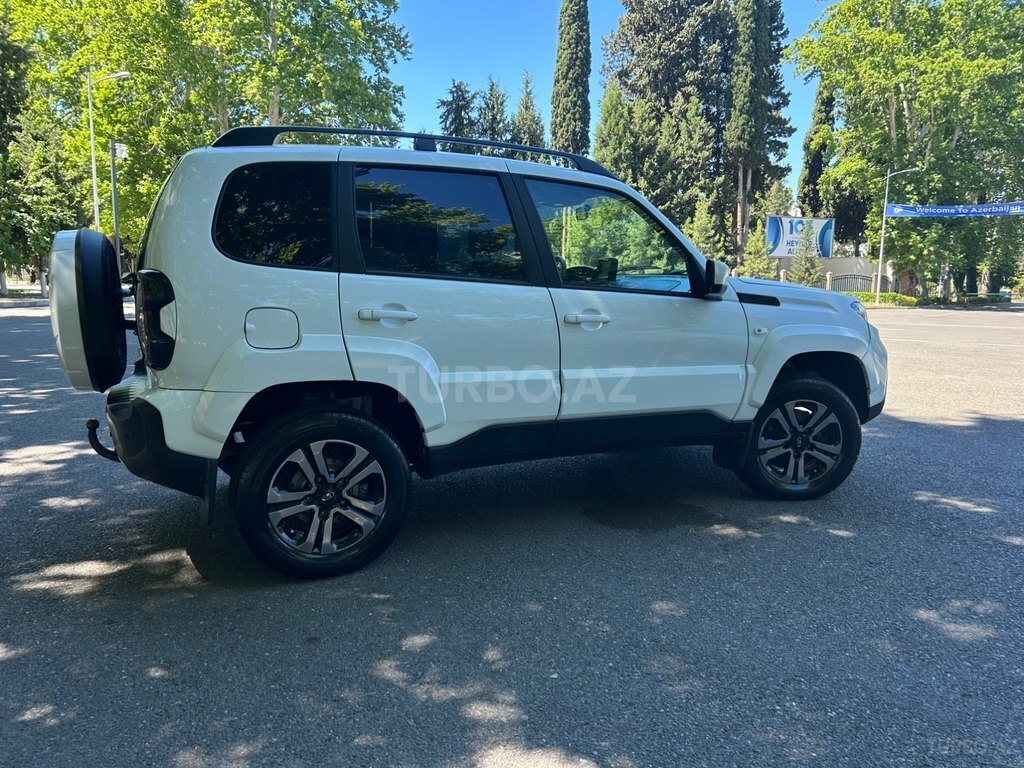 LADA (VAZ) Niva Travel