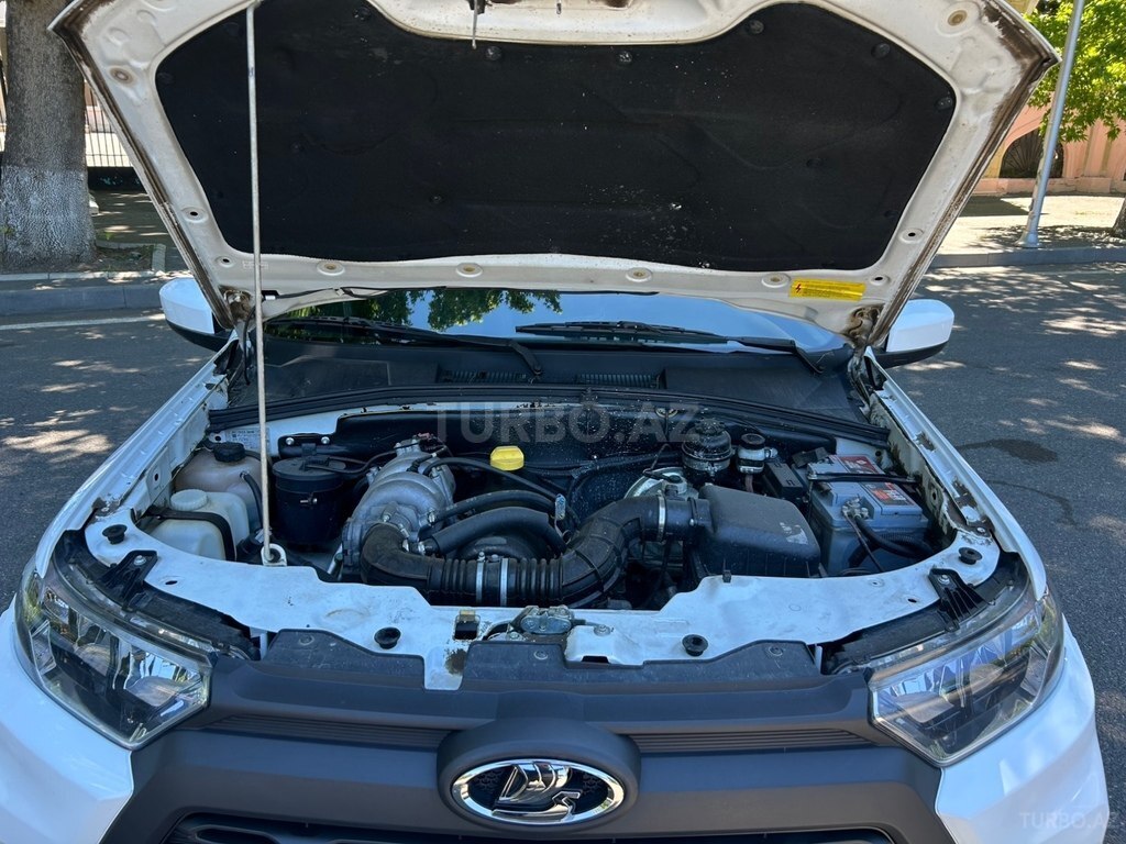 LADA (VAZ) Niva Travel