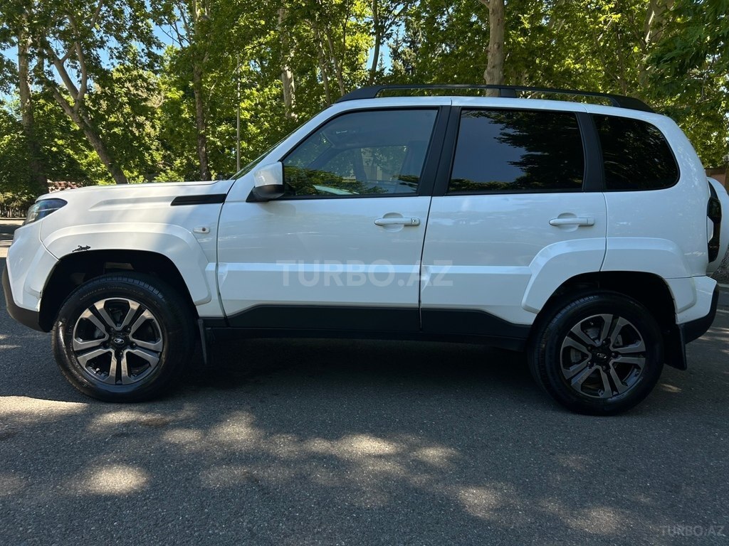 LADA (VAZ) Niva Travel