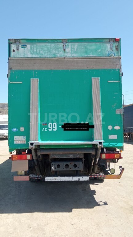 Mercedes Atego 1823