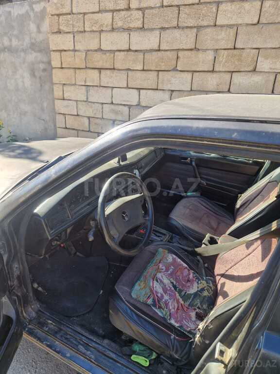 Mercedes 190