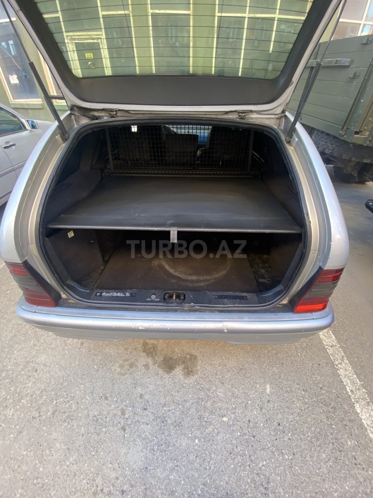 Mercedes C 220