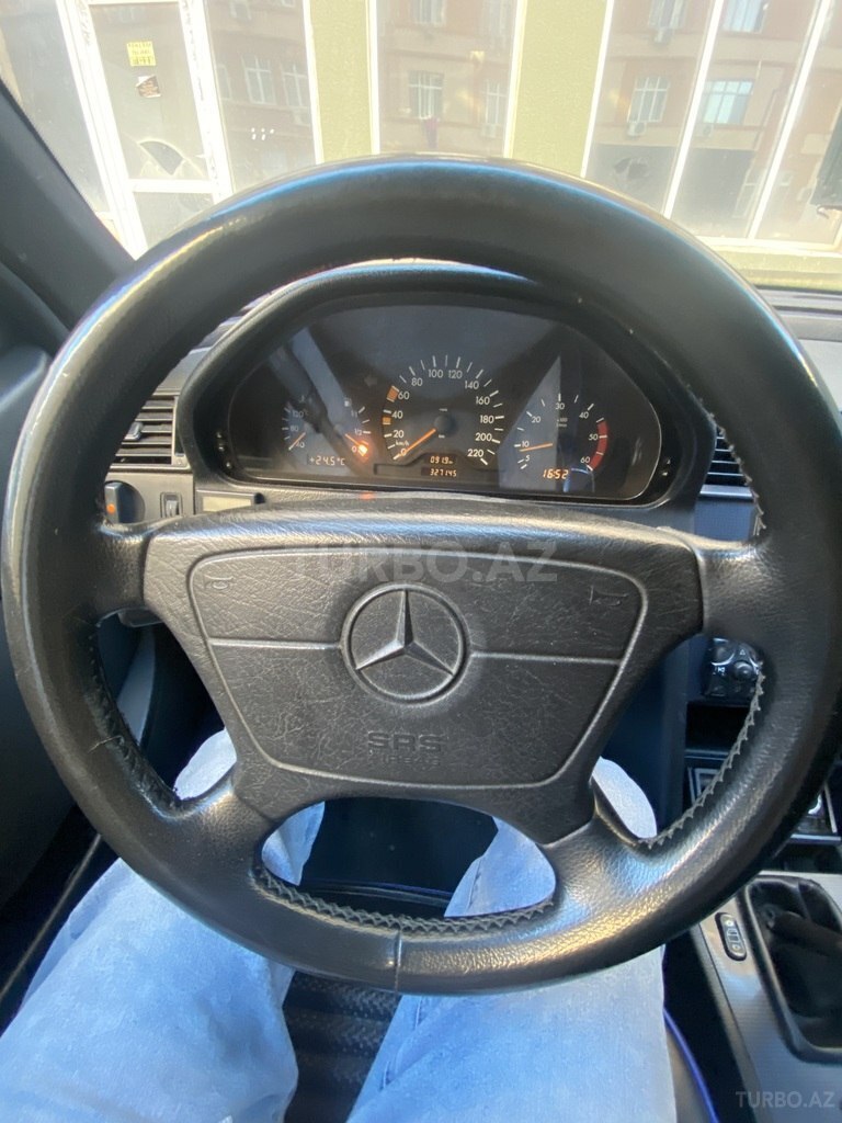 Mercedes C 220