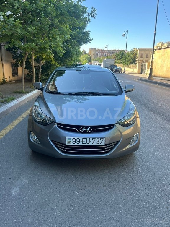 Hyundai Elantra