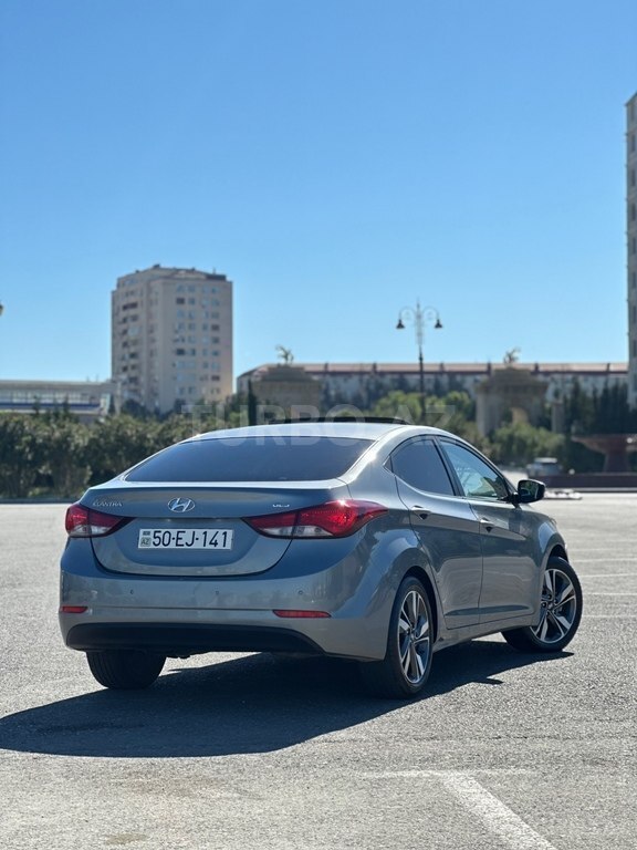 Hyundai Elantra