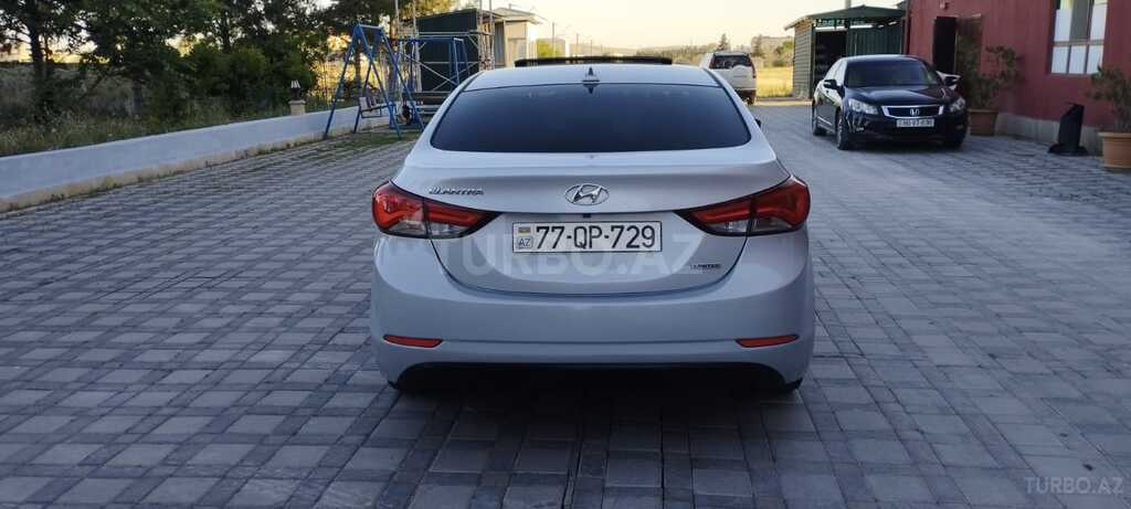 Hyundai Elantra
