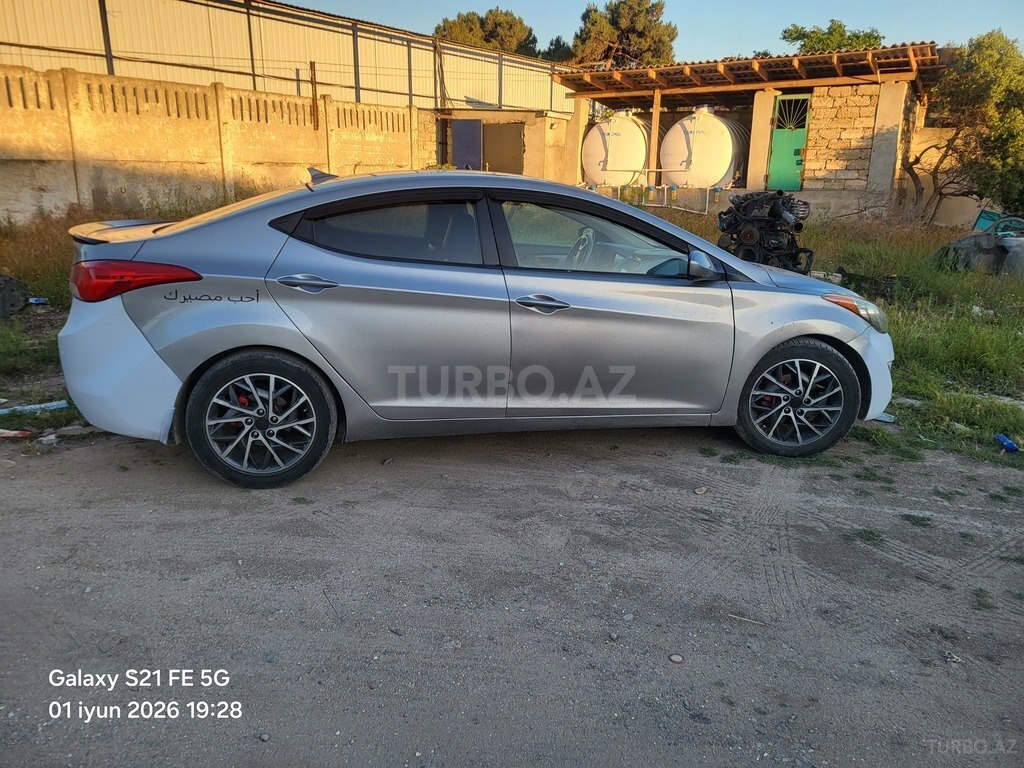 Hyundai Elantra