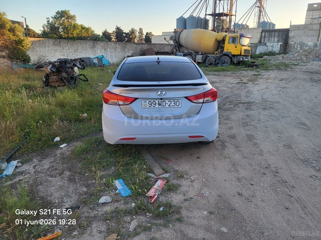 Hyundai Elantra