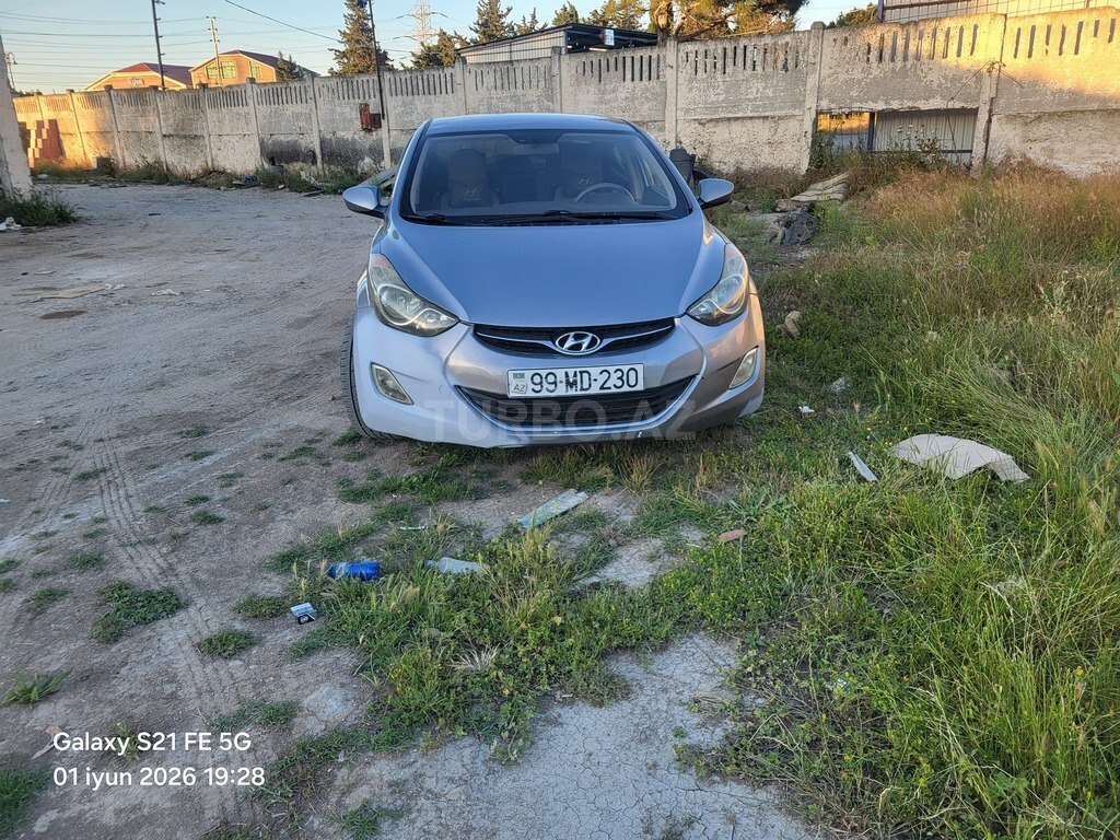 Hyundai Elantra