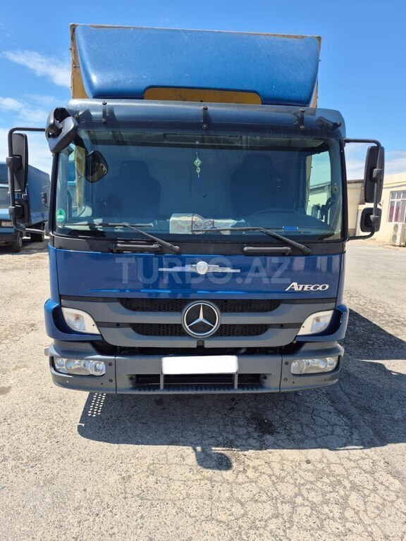 Mercedes Atego 818