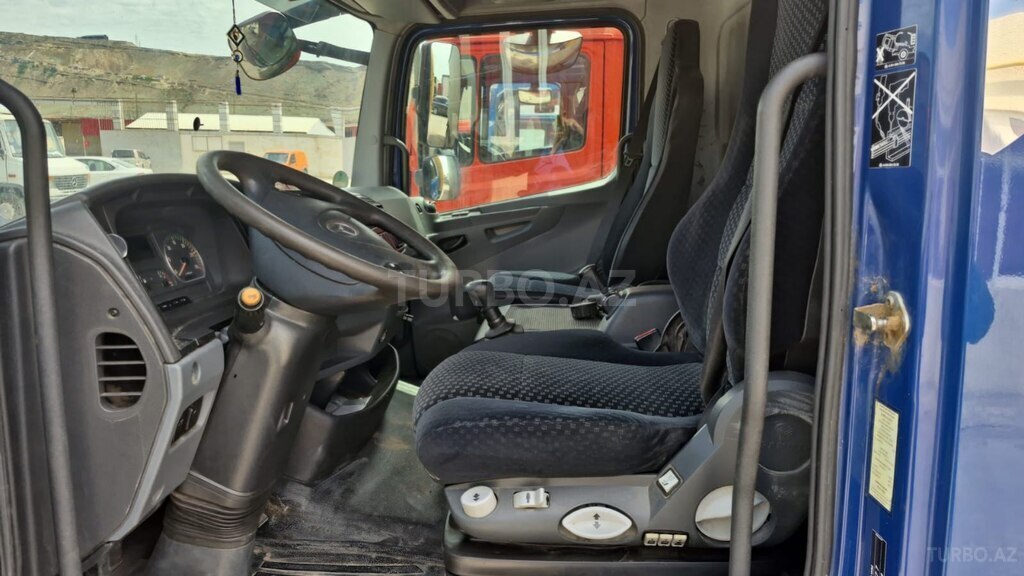Mercedes Atego 818