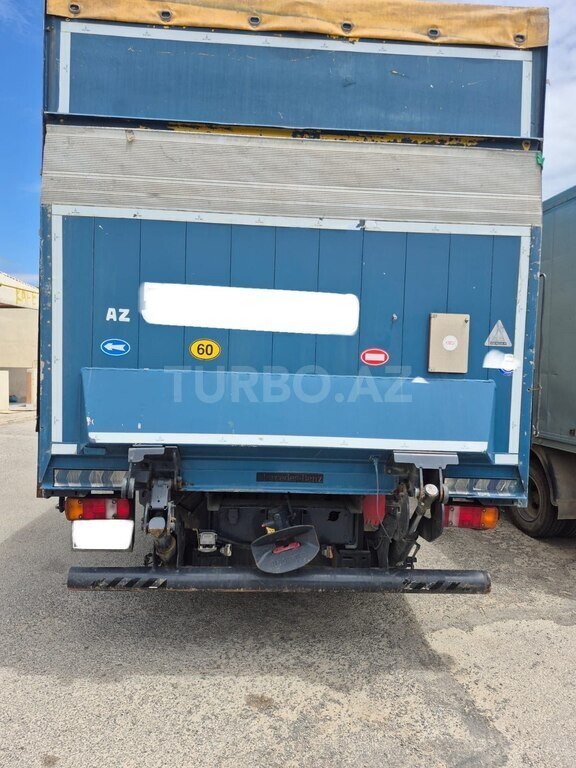 Mercedes Atego 818