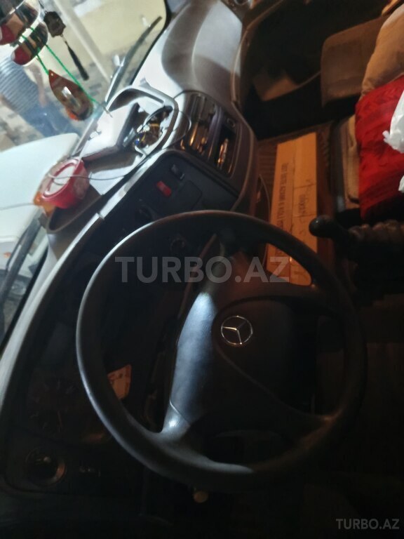 Mercedes Atego 815