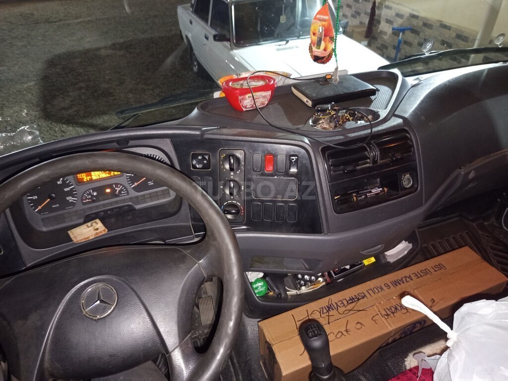 Mercedes Atego 815