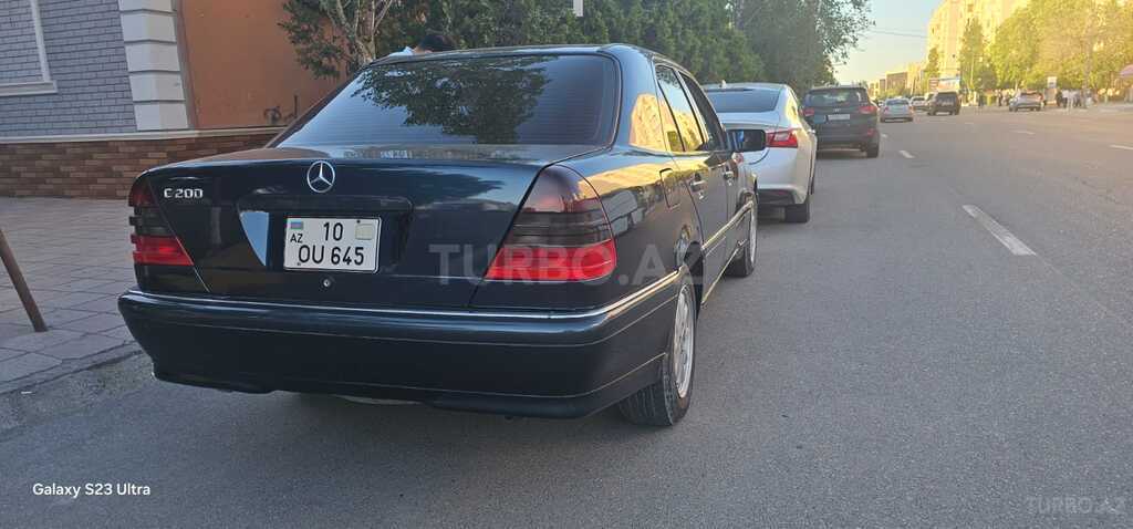 Mercedes C 200