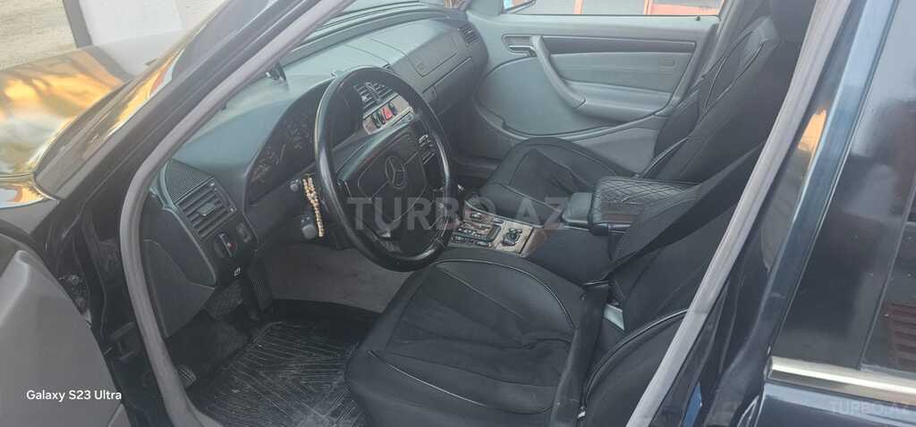 Mercedes C 200