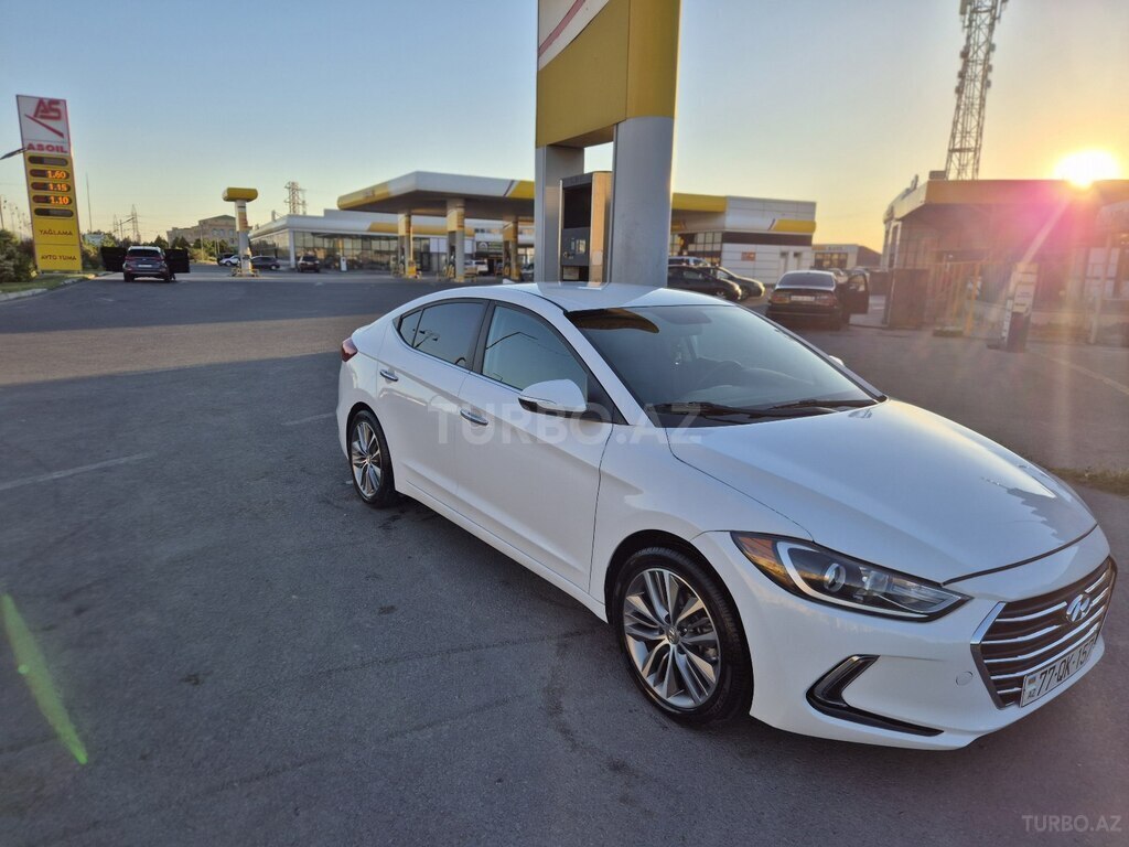 Hyundai Elantra
