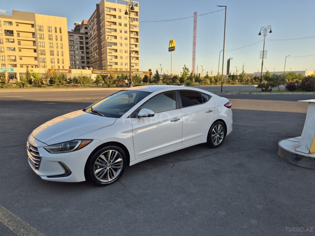 Hyundai Elantra