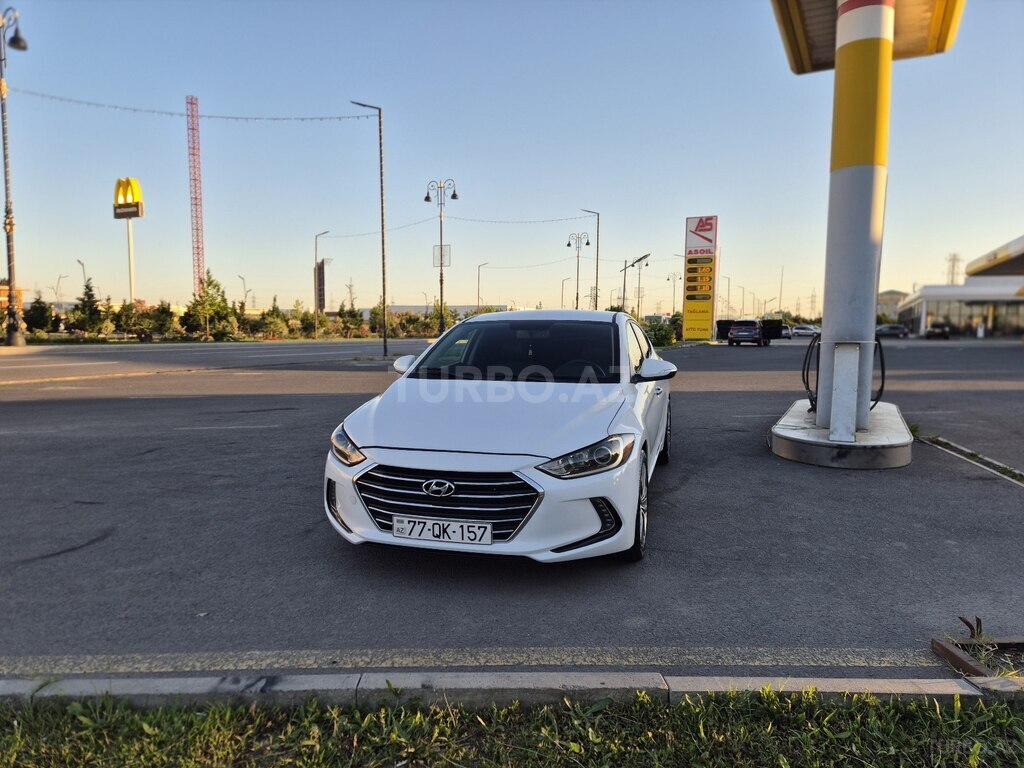Hyundai Elantra