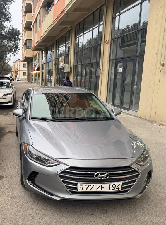 Hyundai Elantra