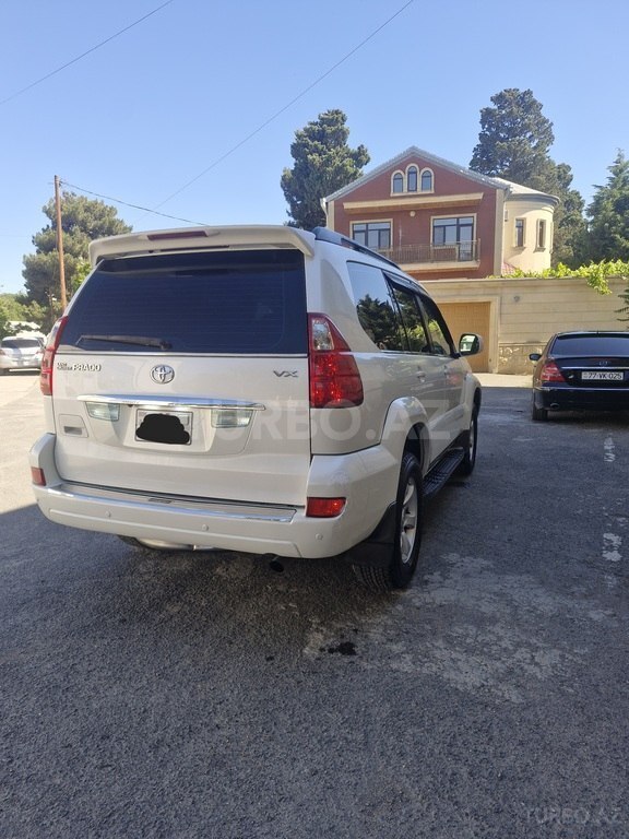 Toyota Land Cruiser Prado
