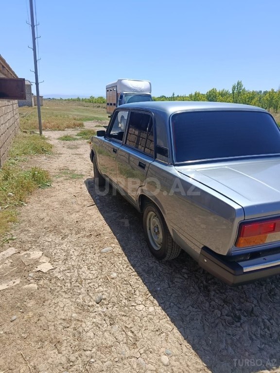 LADA (VAZ) 2107