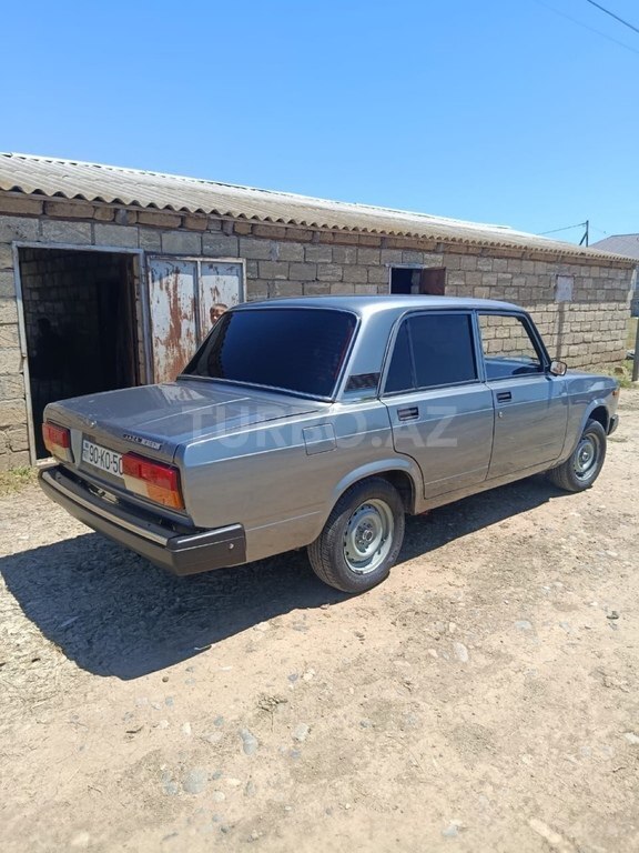 LADA (VAZ) 2107