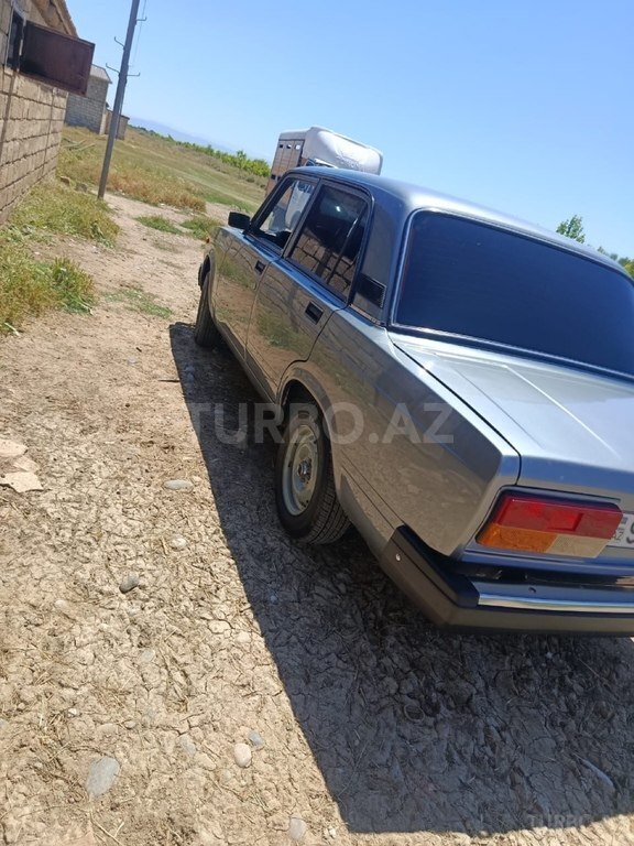 LADA (VAZ) 2107