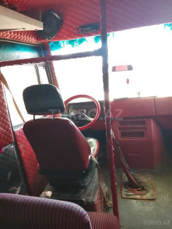 Mercedes 609 D